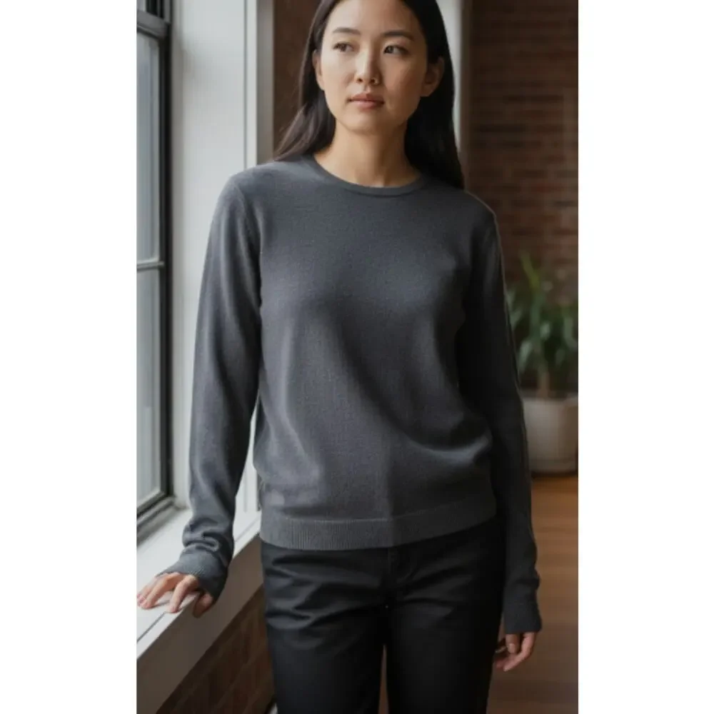 Martine Australian Wool Knit Crewneck Sweater size Small